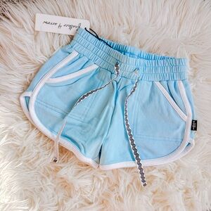 NWT Feather 4 Arrow | Blue Crystal Daisy Short